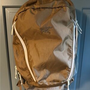 Arc'teryx Brown Backpack Modern Design Travel Ready